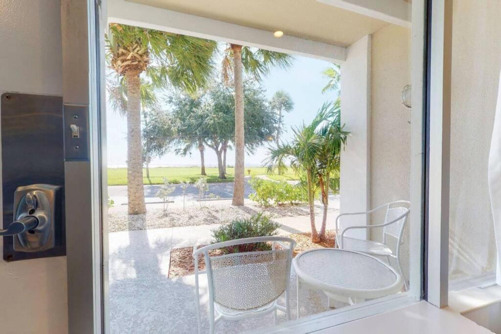 Sea Spray, Studio 114, Beach Steps Away! Pool+Wifi Ръскин Екстериор снимка